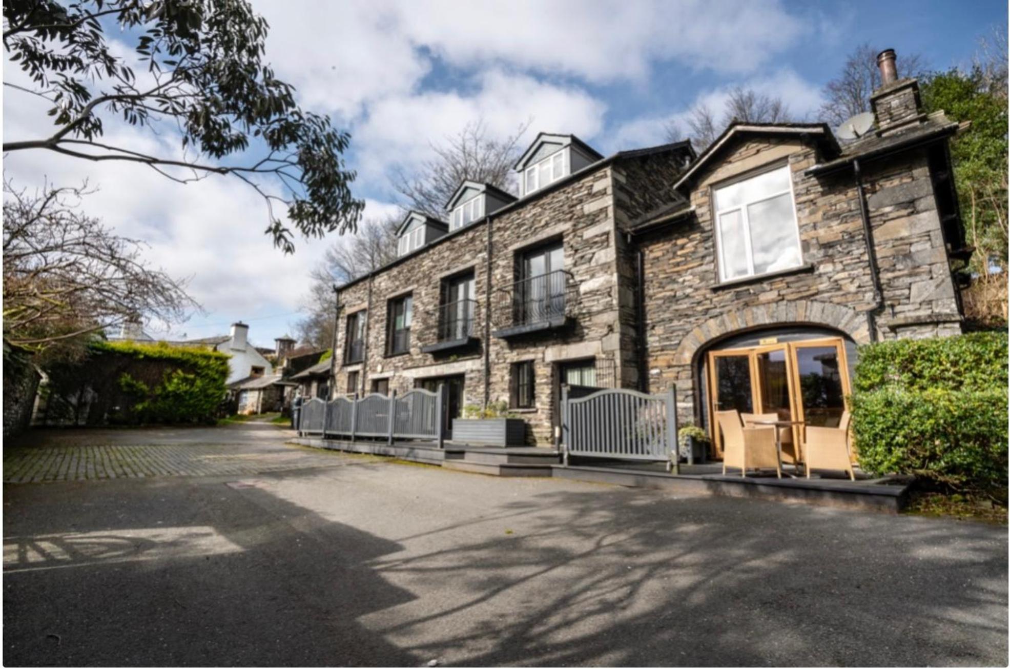 Yewfield Self Catering Apartments Hawkshead Exterior photo